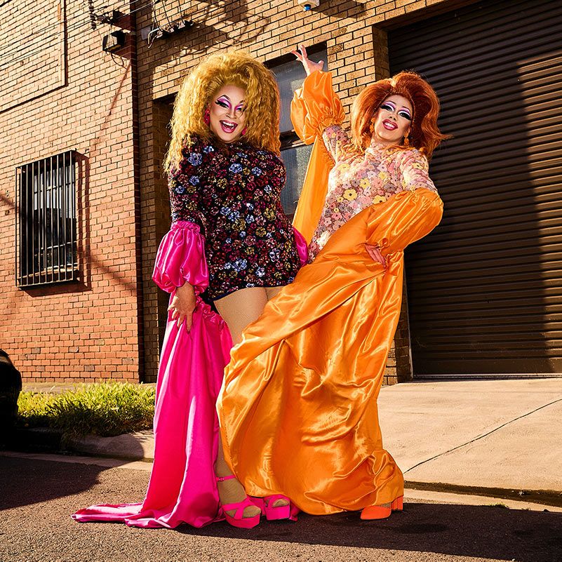 Enya Derriéres Drag Trivia
